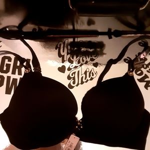 New Pink VS Bra Size 34A